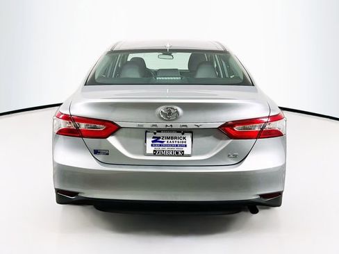 Used 2019 Toyota Camry L image 6