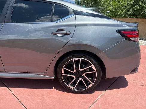 Used 2025 Nissan Sentra SR FWD image 36