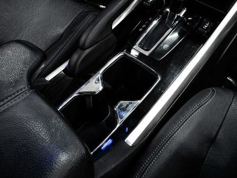 Used 2016 Honda Accord Touring image 27