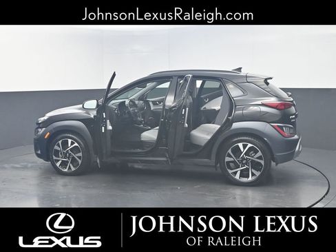 Used 2022 Hyundai Kona Limited w/ Winter Weather Package image 28
