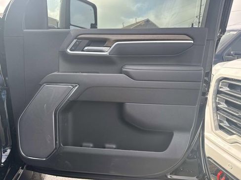 Used 2026 Chevrolet Silverado 2500 High Country w/ Midnight Edition image 18