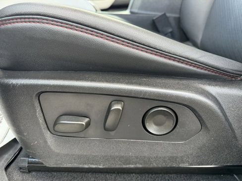 Certified 2023 GMC Canyon AT4X image 12