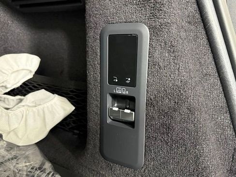 New 2026 Land Rover Range Rover Sport SE image 18