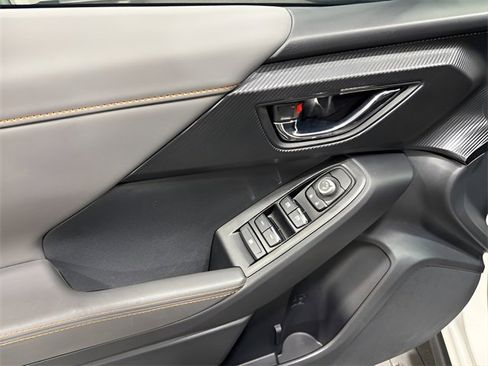 Certified 2025 Subaru Crosstrek 2.5i Limited w/ Popular Package #4A image 9