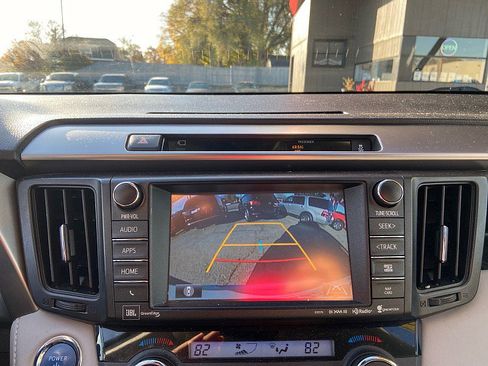 Used 2016 Toyota RAV4 Limited image 16