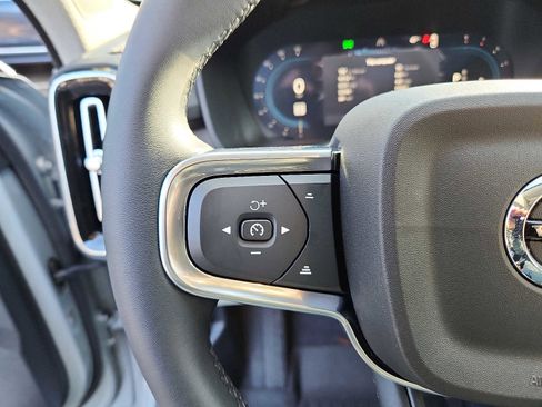 Used 2025 Volvo XC40 B5 Ultra w/ Protection Package Premier image 20