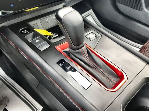 New 2025 Nissan Kicks SR image 19