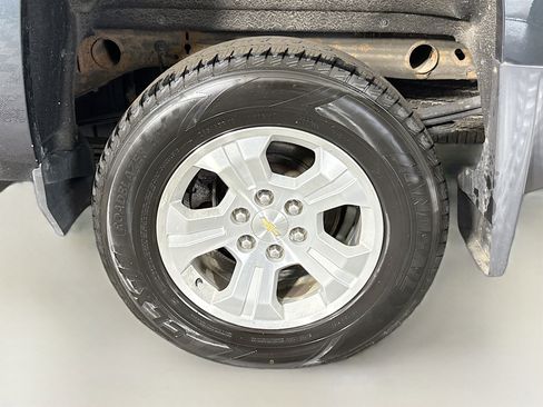 Used 2018 Chevrolet Silverado 1500 LT w/ All Star Edition image 36