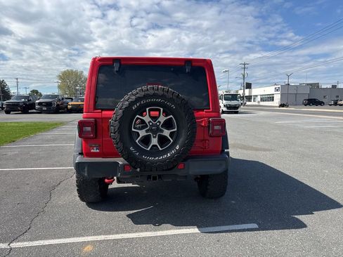 Used 2022 Jeep Wrangler Unlimited Rubicon w/ Cold Weather Group image 5