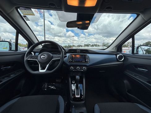 Used 2025 Nissan Versa SV FWD image 31