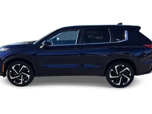 Used 2024 Mitsubishi Outlander SE image 5