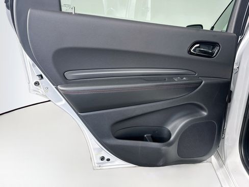 Used 2025 Dodge Durango GT RWD image 27