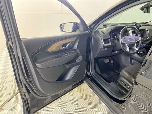 Used 2021 GMC Terrain SLE w/ Driver Convenience Package image 27