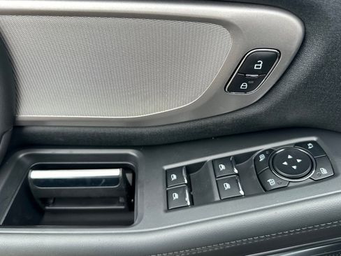 New 2026 Ford Expedition Active image 8