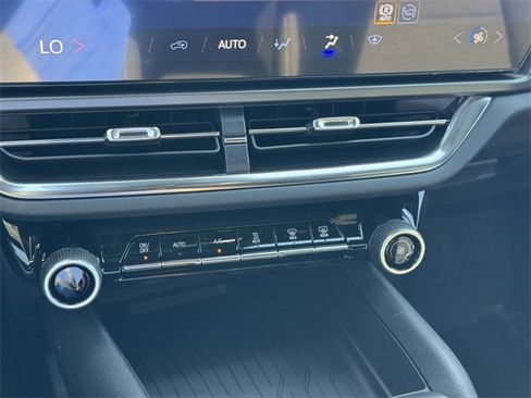 New 2026 Chevrolet Equinox EV LT image 15