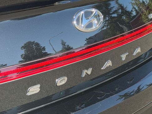 Used 2021 Hyundai Sonata Limited FWD image 34