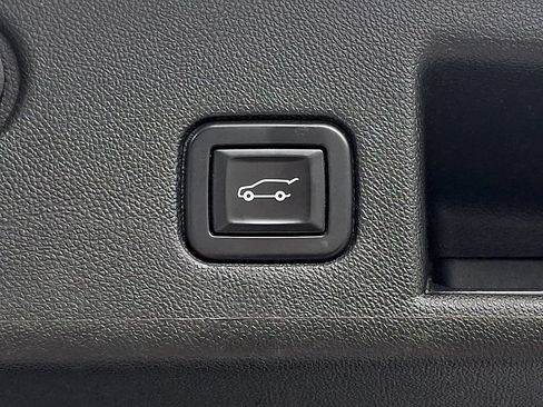Used 2020 Chevrolet Equinox Premier AWD/4WD image 33