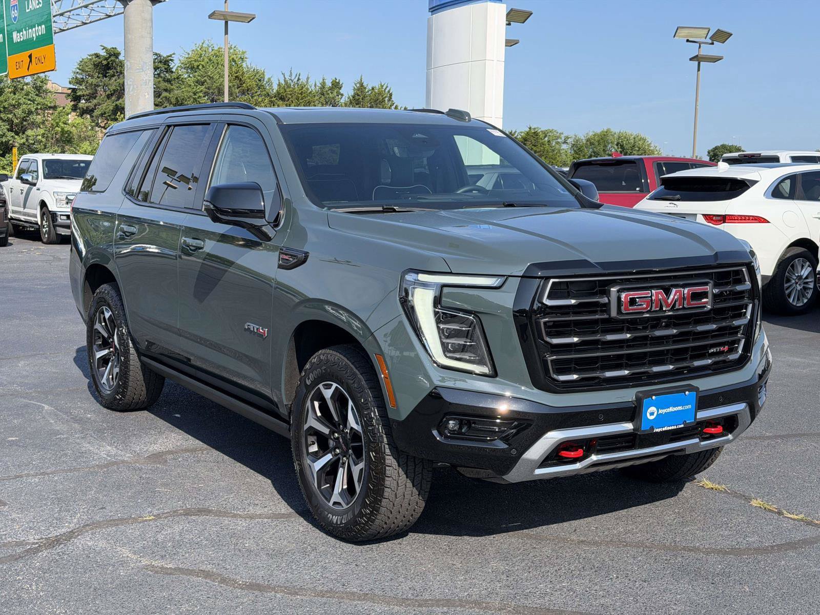 Used 2026 GMC Yukon AT4 Ultimate w/ LPO, Floor Liner Package AWD/4WD image 1