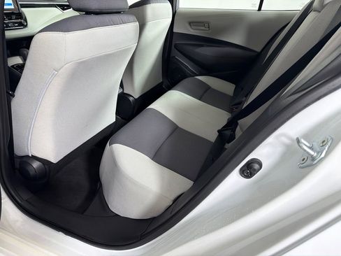 Used 2025 Toyota Corolla LE image 20