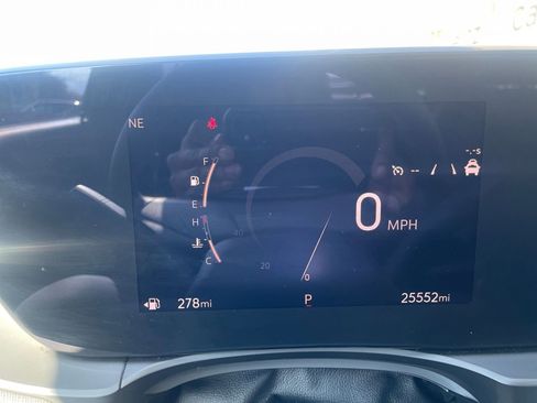 Used 2025 Buick Envista Preferred FWD image 39