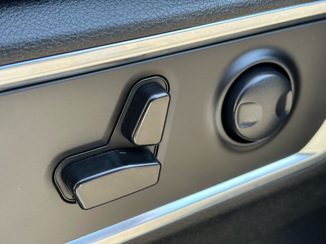 Used 2025 RAM 1500 Laramie AWD/4WD image 29