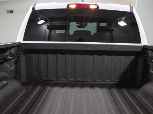 Used 2025 RAM 1500 Big Horn AWD/4WD image 32
