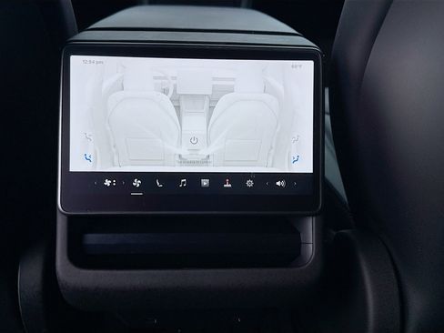 Used 2025 Tesla Model 3 Long Range RWD image 16