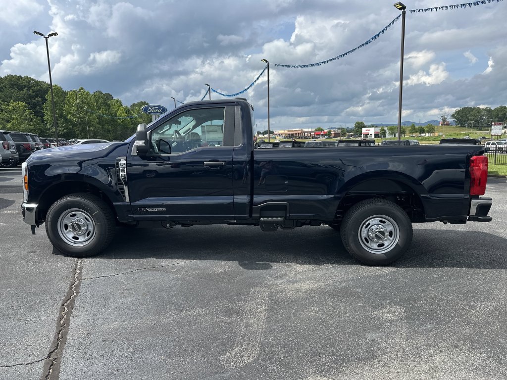 New 2025 Ford F350 XL w/ XL Driver Assist Package RWD image 5