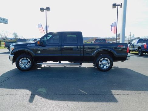 Used 2016 Ford F250 Lariat w/ Lariat Chrome Package image 5