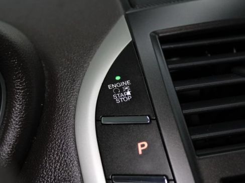 Used 2019 Lincoln MKC Premiere FWD image 11