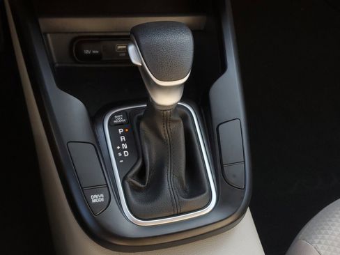 Used 2025 Kia Soul LX w/ LX Technology Package image 29