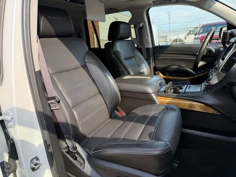Used 2017 GMC Yukon Denali w/ Open Road Package AWD/4WD image 30
