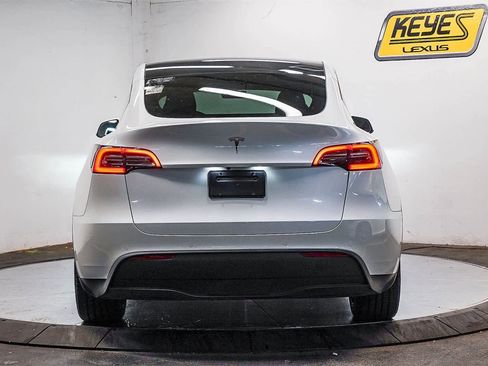 Used 2021 Tesla Model Y 2WD image 3