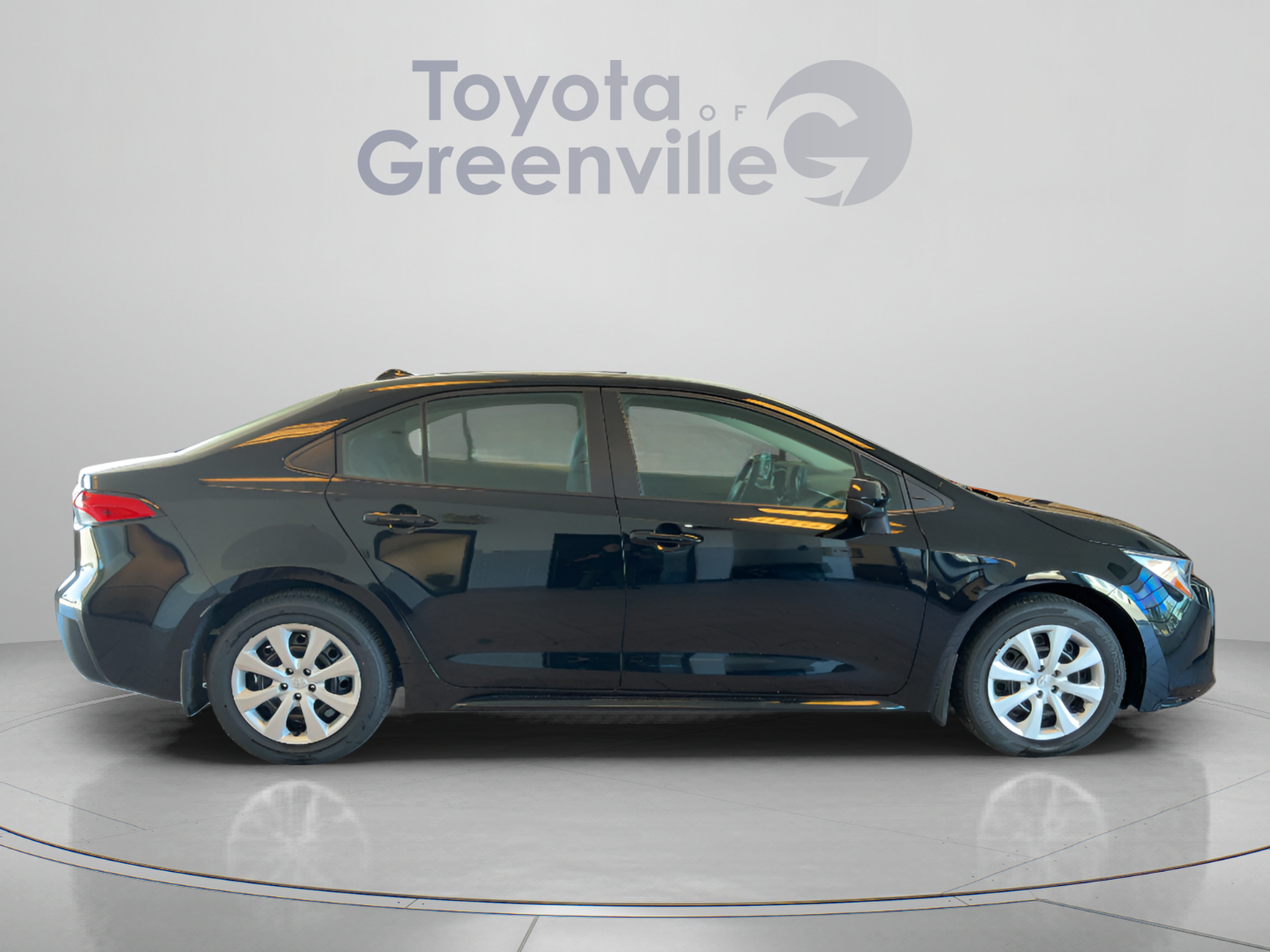 Used 2026 Toyota Corolla LE FWD image 7