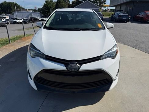 Used 2019 Toyota Corolla LE FWD image 3