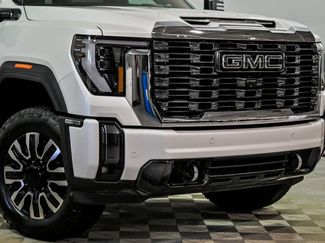 Used 2024 GMC Sierra 2500 Denali Ultimate AWD/4WD video 2