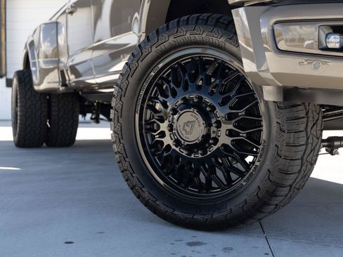 Used 2026 Ford F450 Platinum w/ Platinum Plus Package AWD/4WD image 7