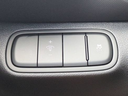 New 2026 Hyundai Venue SEL FWD image 28