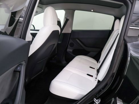 Used 2023 Tesla Model Y Performance image 21