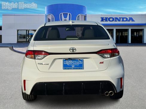 Used 2024 Toyota Corolla SE image 5