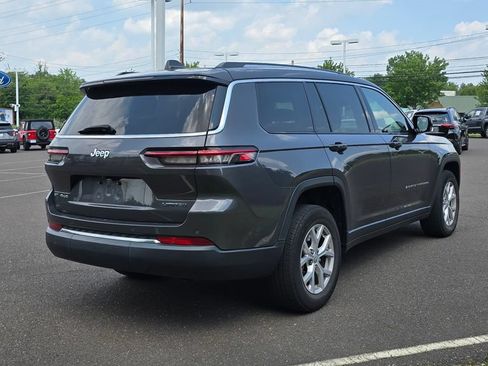 Used 2022 Jeep Grand Cherokee L Limited AWD/4WD image 2