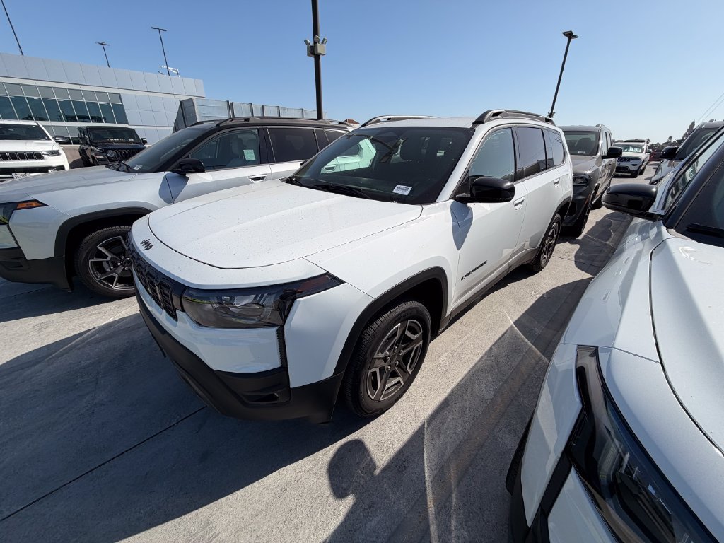 Used 2026 Jeep Cherokee Limited AWD/4WD image 1
