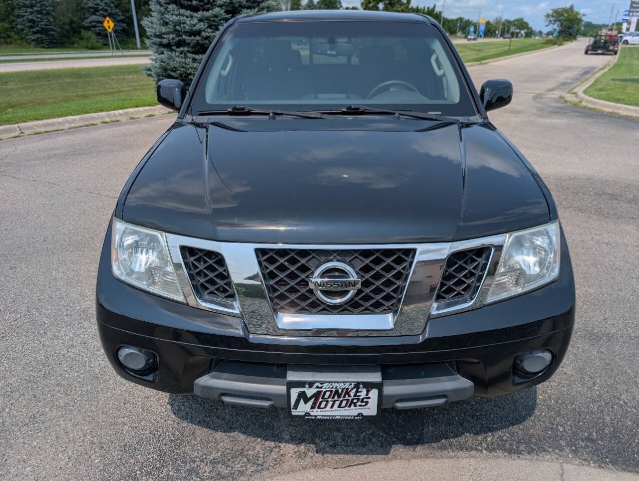 Used 2012 Nissan Frontier SV AWD/4WD image 4