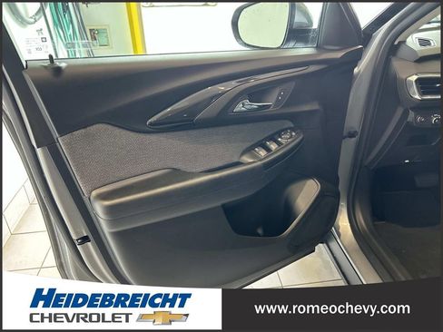 Certified 2023 Chevrolet TrailBlazer LT FWD image 10