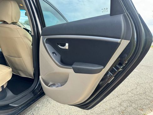 Used 2013 Hyundai Elantra GT FWD image 27