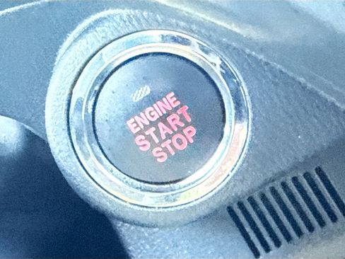 Used 2025 Subaru Forester Sport image 36