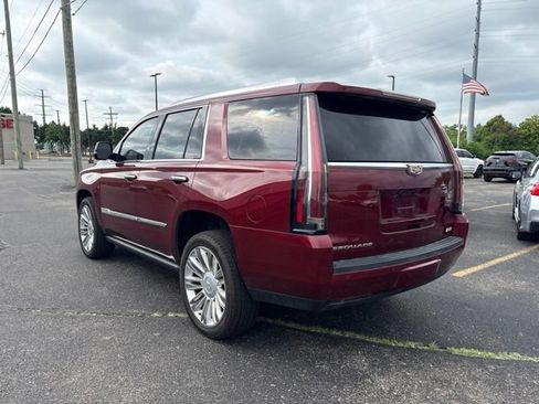Used 2016 Cadillac Escalade Platinum AWD/4WD image 3