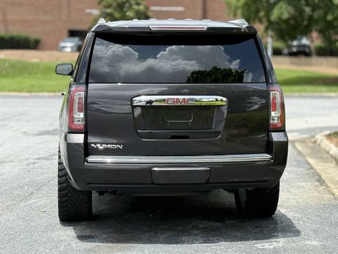 Used 2018 GMC Yukon Denali w/ Denali Ultimate Package AWD/4WD image 5