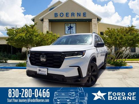 Used 2025 Honda Pilot Black Edition image 1
