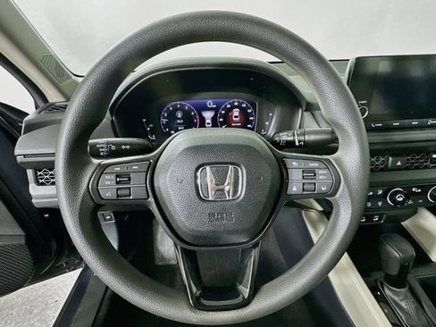 Certified 2023 Honda Accord EX image 23